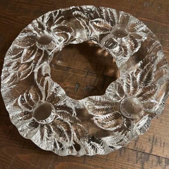 Vintage Nybro Of Sweden Glass Four-Taper Candle Holder Poinsettias Pattern - Picture 4 of 5